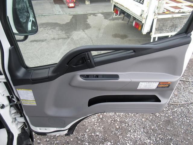 MITSUBISHI CANTER 2024 Image 31