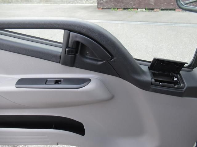 MITSUBISHI CANTER 2024 Image 31