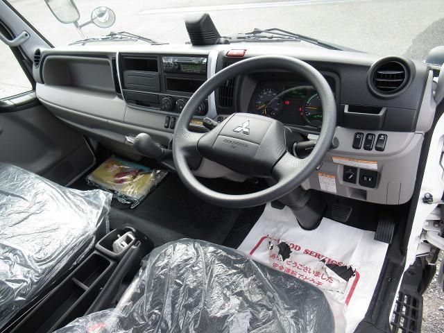 MITSUBISHI CANTER 2024 Image 31