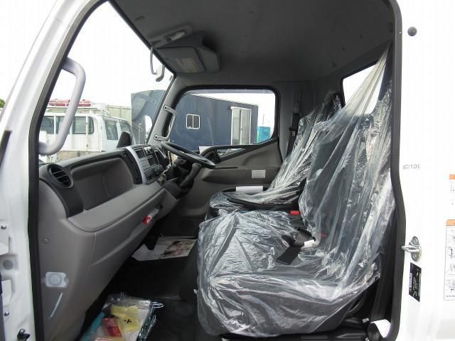 MITSUBISHI CANTER 2024 Image 31