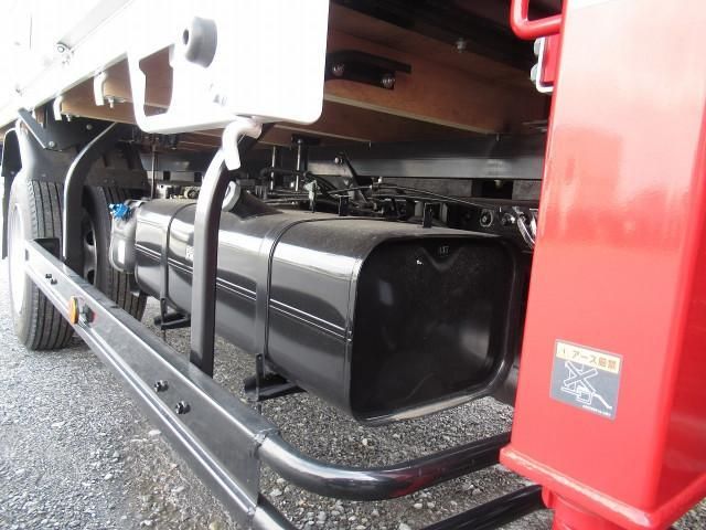 MITSUBISHI CANTER 2024 Image 31