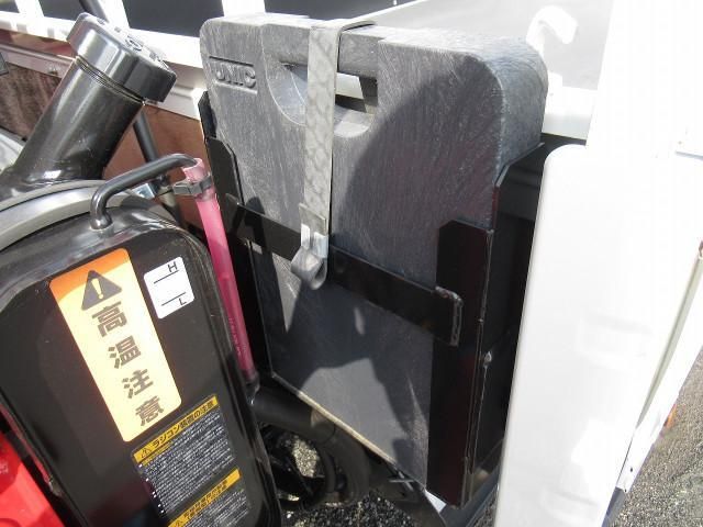 MITSUBISHI CANTER 2024 Image 31