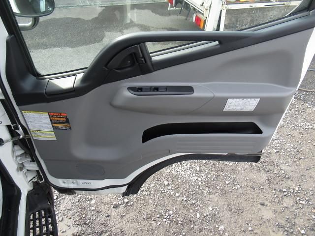 MITSUBISHI CANTER 2024 Image 31