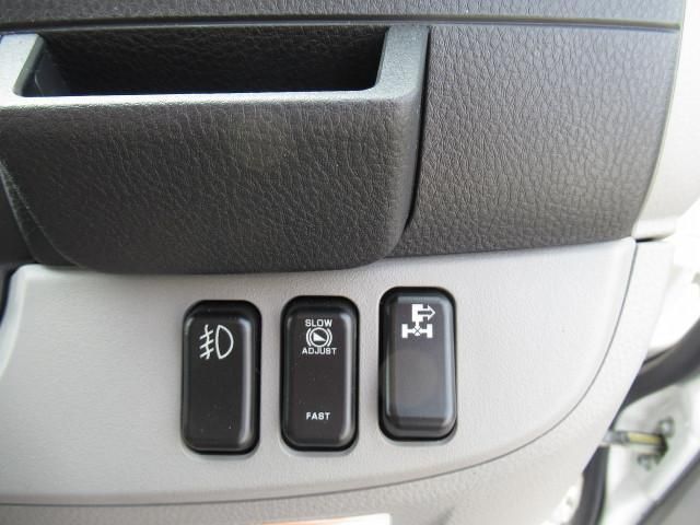 MITSUBISHI CANTER 2024 Image 31