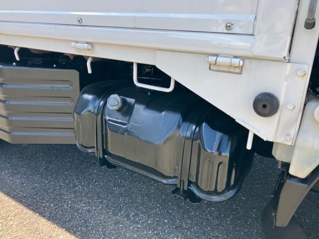 ISUZU ELF 2015 Image 31