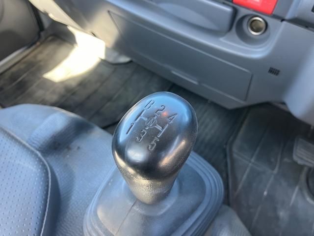 ISUZU ELF 2015 Image 31