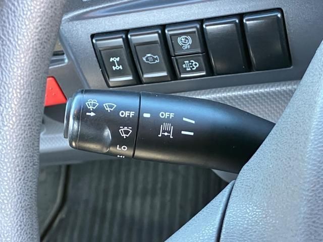 ISUZU ELF 2015 Image 31