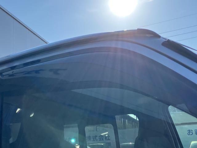 TOYOTA HIACE VAN 4WD 2019 Image 31