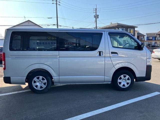 TOYOTA HIACE VAN 4WD 2019 Image 31