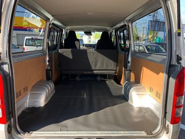 TOYOTA HIACE VAN 4WD 2019 Image 31