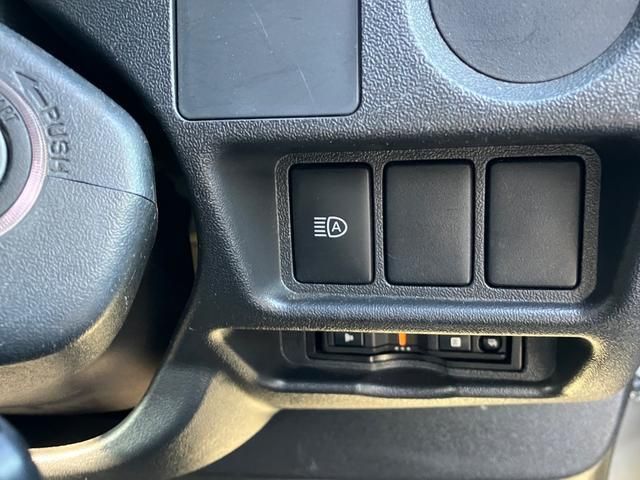 TOYOTA HIACE VAN 4WD 2019 Image 31