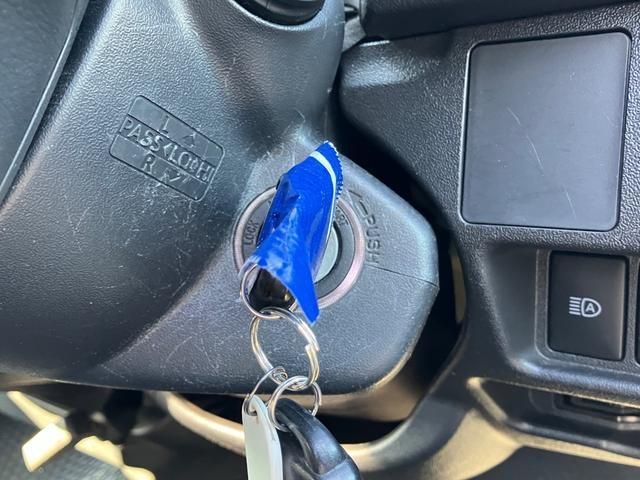 TOYOTA HIACE VAN 4WD 2019 Image 31