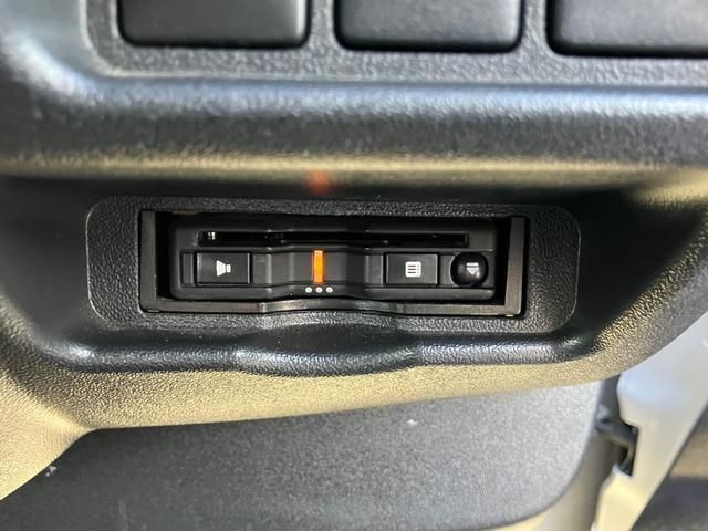 TOYOTA HIACE VAN 4WD 2019 Image 31