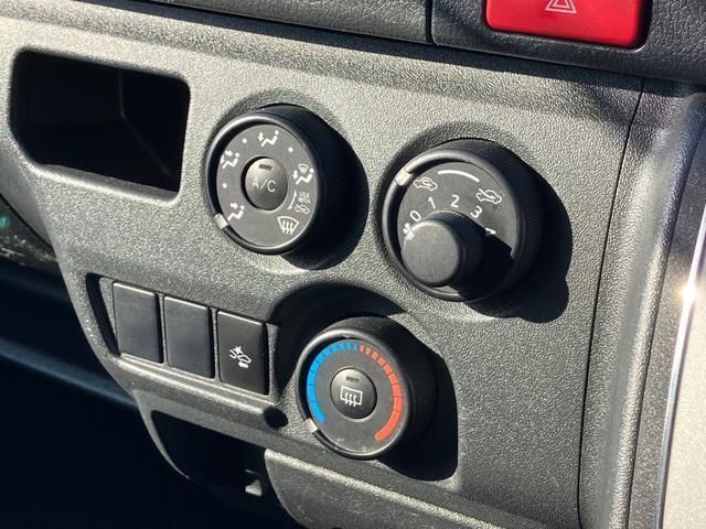 TOYOTA HIACE VAN 4WD 2019 Image 31