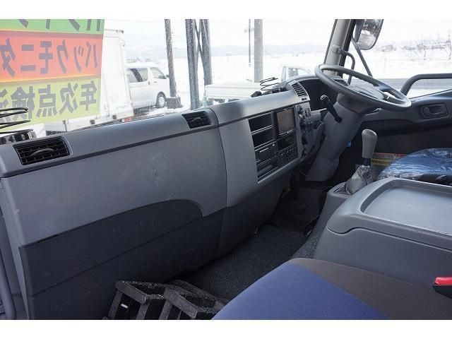 MITSUBISHI FUSOU FIGHTER 2015 Image 31