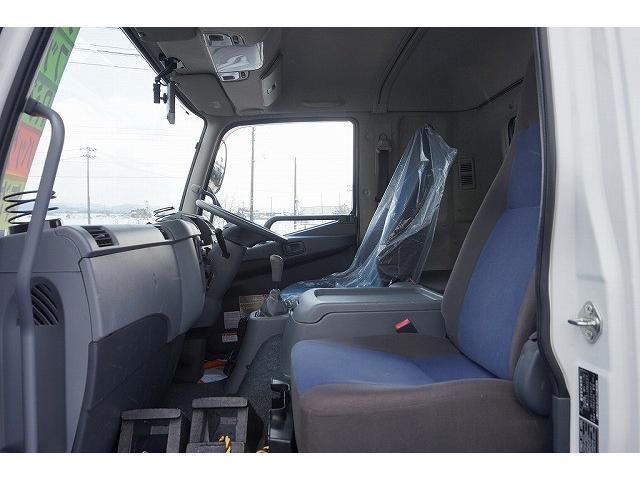 MITSUBISHI FUSOU FIGHTER 2015 Image 31