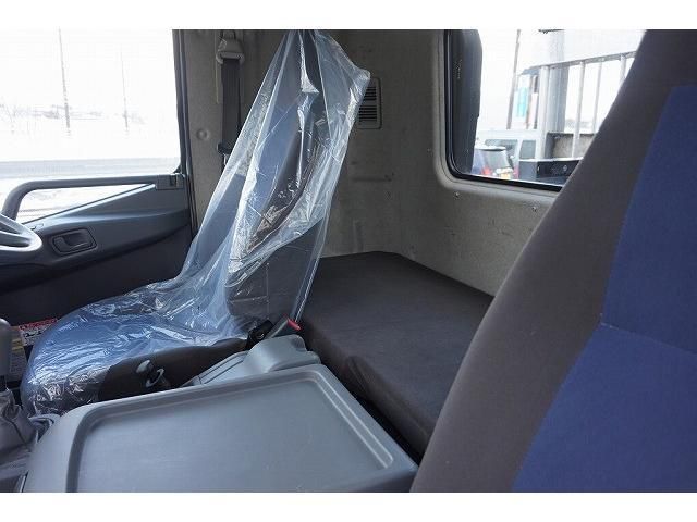 MITSUBISHI FUSOU FIGHTER 2015 Image 31