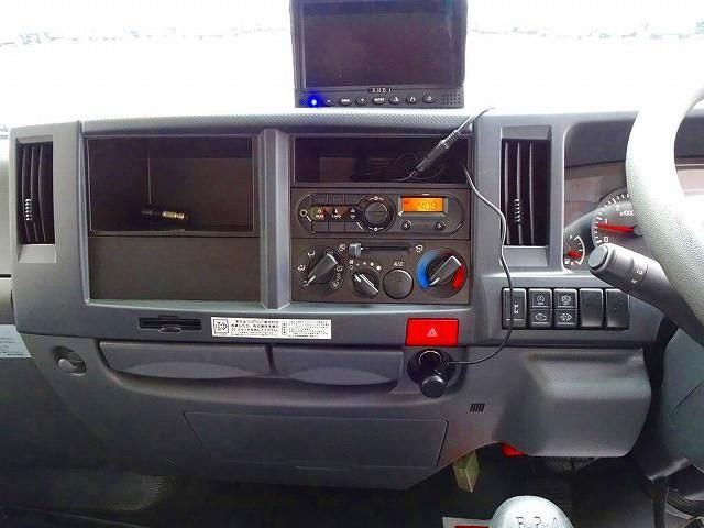 ISUZU ELF 2018 Image 31