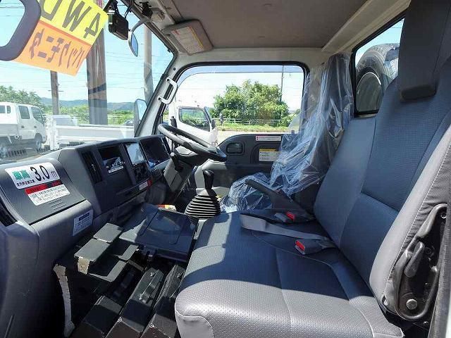 ISUZU ELF 2017 Image 31