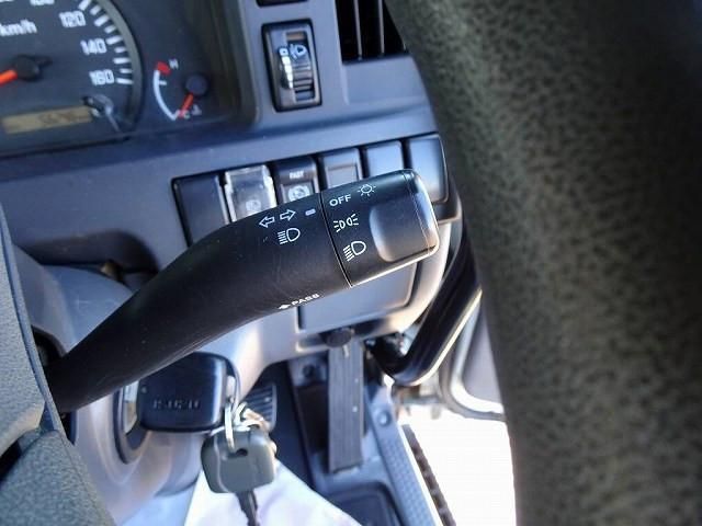 ISUZU ELF 2017 Image 31