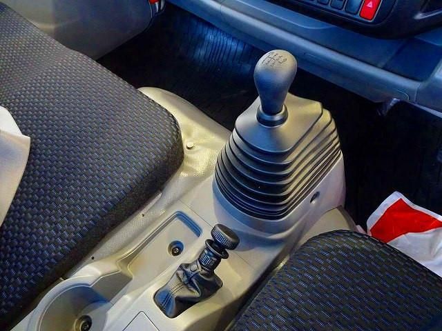 HINO DUTRO 2023 Image 31