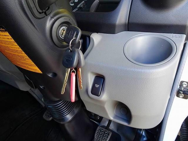 HINO DUTRO 2023 Image 31