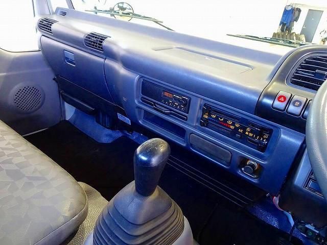 ISUZU ELF 2005 Image 31