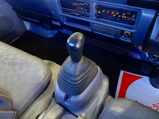 ISUZU ELF 2005 Image 31