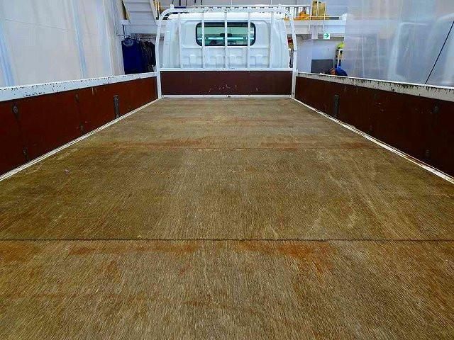 ISUZU ELF 2005 Image 31