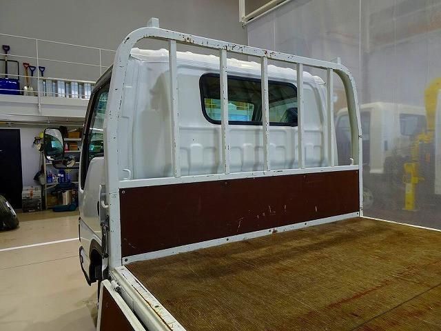 ISUZU ELF 2005 Image 31