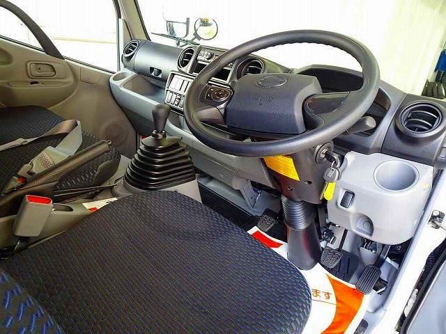 HINO DUTRO 2024 Image 31