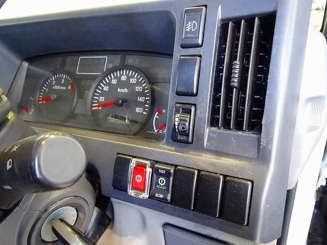 ISUZU ELF 2015 Image 31