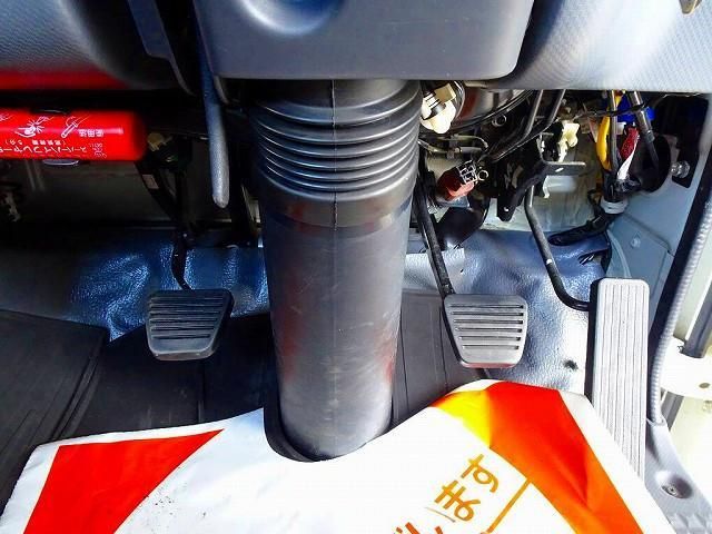 ISUZU ELF 2018 Image 31