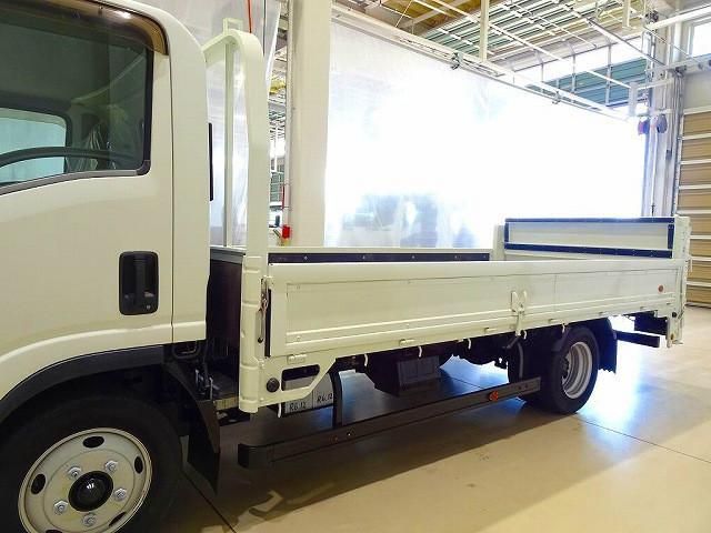 ISUZU ELF 2018 Image 31