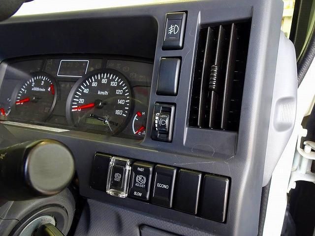 ISUZU ELF 2016 Image 31