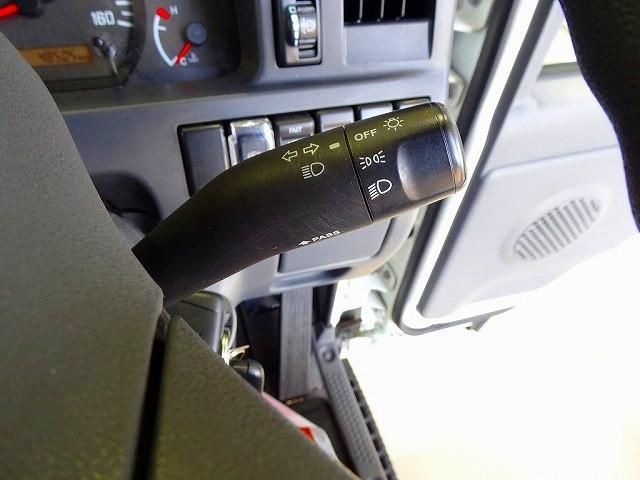 ISUZU ELF 2016 Image 31