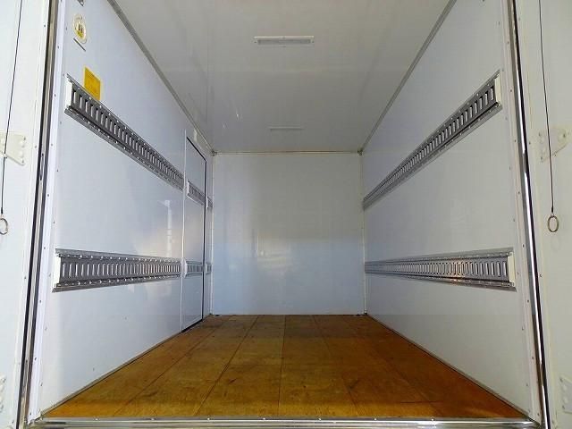 ISUZU ELF 2016 Image 31