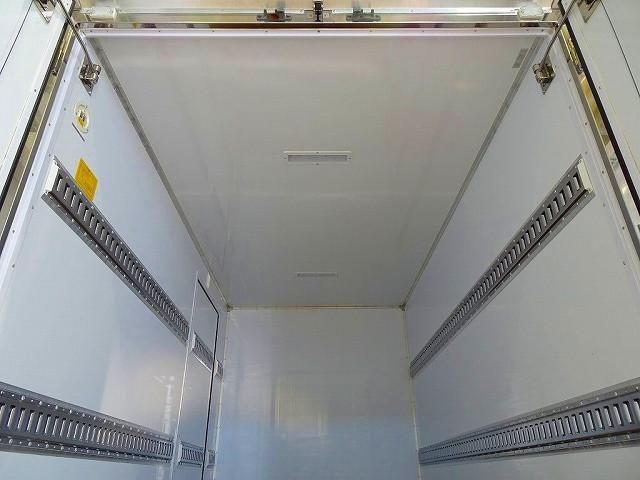 ISUZU ELF 2016 Image 31