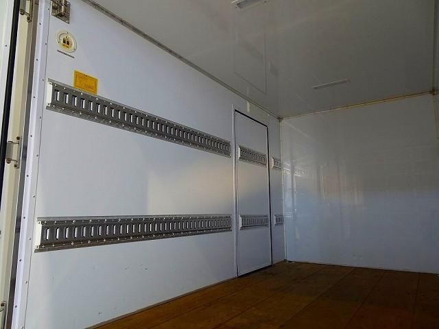 ISUZU ELF 2016 Image 31