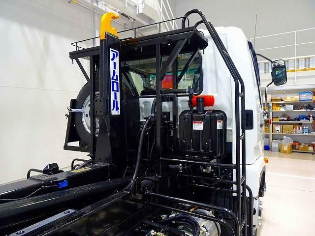 MITSUBISHI FUSOU FIGHTER 2025 Image 31