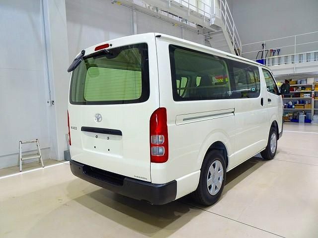 TOYOTA HIACE VAN 4WD 2025 Image 31