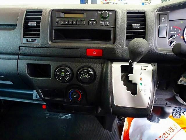 TOYOTA HIACE VAN 4WD 2025 Image 31