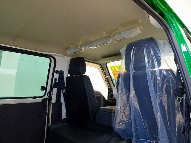MAZDA BONGO VAN 4WD 2019 Image 31