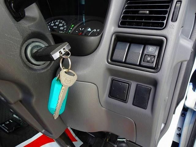 MAZDA BONGO VAN 4WD 2020 Image 31