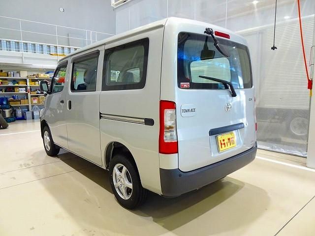 TOYOTA TOWNACE VAN 4WD 2022 Image 31