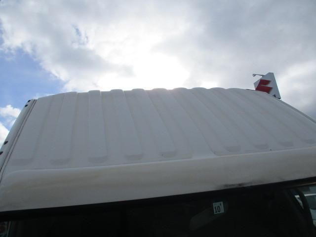 HINO DUTRO 2005 Image 31