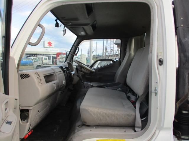 HINO DUTRO 2005 Image 31