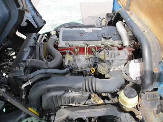 HINO DUTRO 2003 Image 31