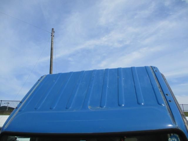 HINO DUTRO 2003 Image 31