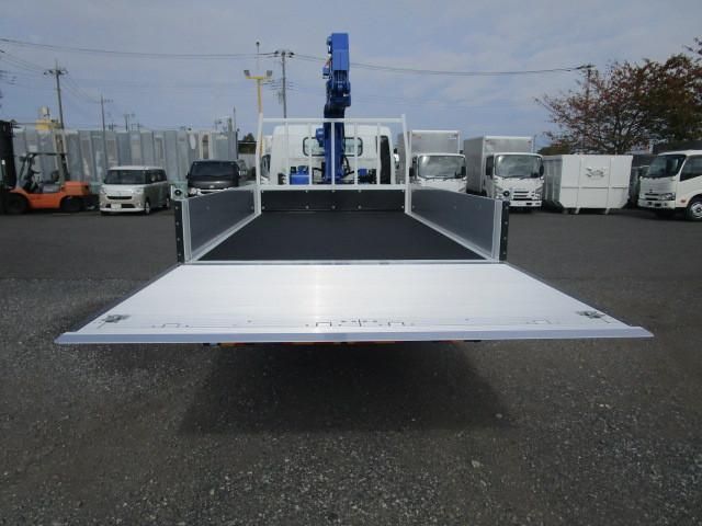 MITSUBISHI CANTER 2023 Image 31